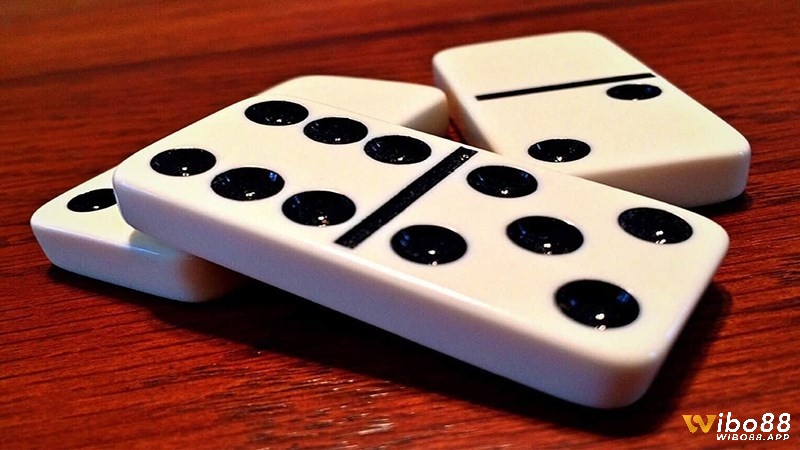 Trong ván Domino 3 người, người có điểm cao nhất phải trả gấp đôi tiền cược