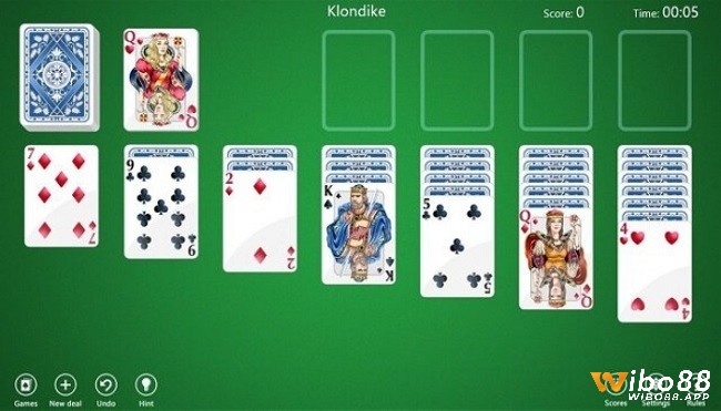 Cách chơi Solitaire trên máy tính là lấp đầy 4 chỗ trống bằng quân từ A đến K
