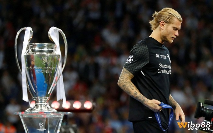 Loris Sven Karius được người hâm mộ vẫn luôn nhớ tới anh với tư cách là một thủ thành tài năng.
