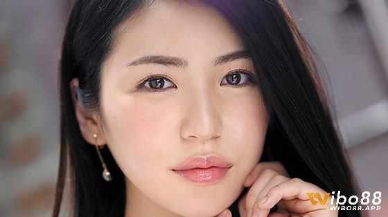 Aya là một diễn viên JAV đang được nhiều khán giả yêu thích