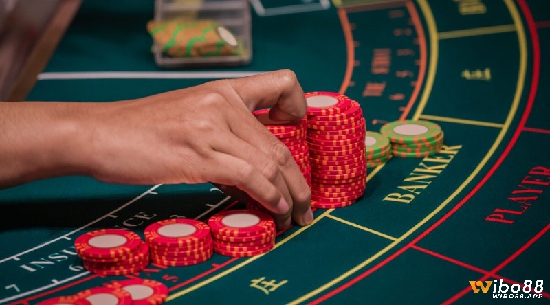 Tin vào các mẫu hình là một sai lầm khi tham gia chơi baccarat do các ván bài đều diễn ra độc lập