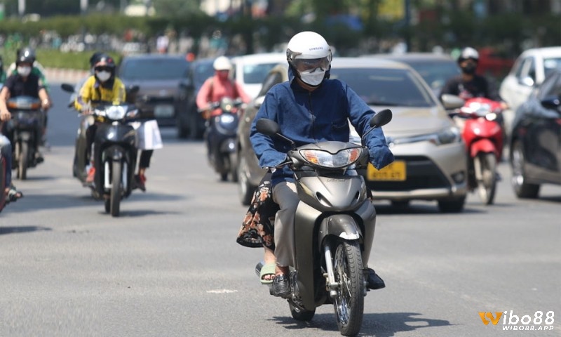 Mơ lái xe nhanh chứng tỏ có quý nhân trợ giúp