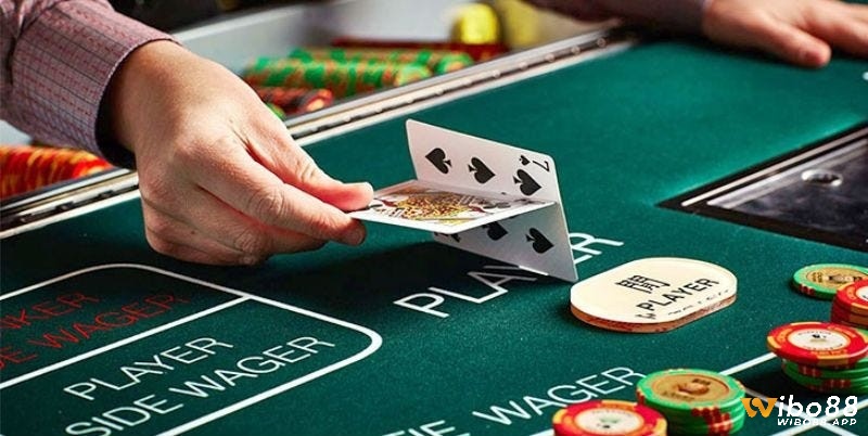 Một trong những rủi ro lớn nhất khi chơi bài baccarat online là khả năng phát triển thành nghiện cờ bạc