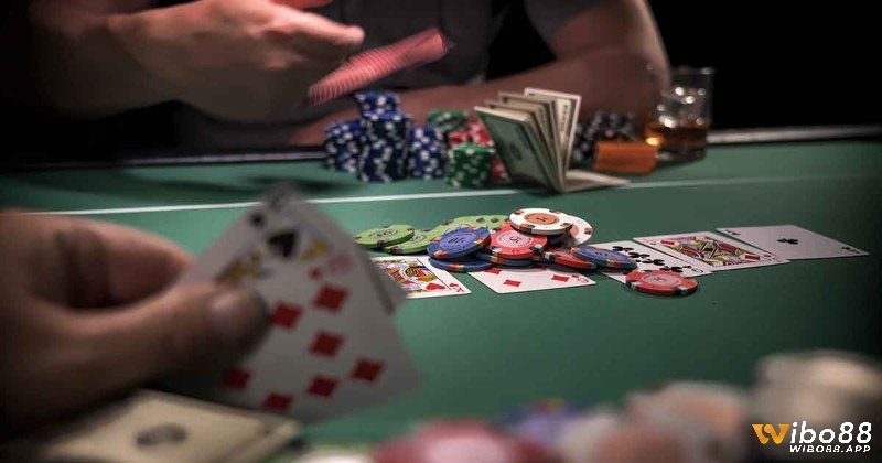 Các hành động cơ bản trong poker và ý nghĩa game thủ cần nắm để tham gia ván bài
