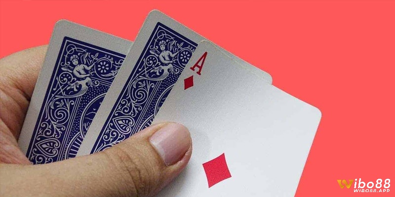 Không chỉ nhìn bài – hãy nhìn nét mặt, lời nói và phản ứng