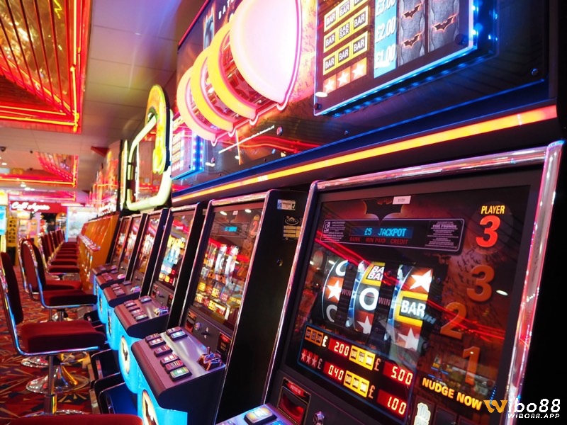 Slot 3 cuộn 2025 có thể tích hợp jackpot lũy tiến và tính năng respin, tăng cơ hội trúng lớn mà vẫn giữ sự đơn giản