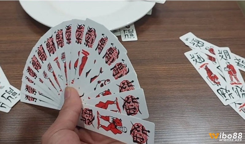 Ù là mục tiêu cuối cùng trong bài Tổ Tôm là gì, với nhiều hình thức phong phú và tinh tế.