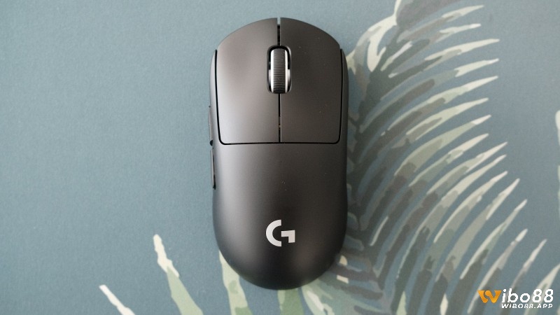 Logitech G Pro X Superlight 2 xứng đáng đứng đầu trong top chuột chơi game cao cấp dành cho game thủ chuyên nghiệp.