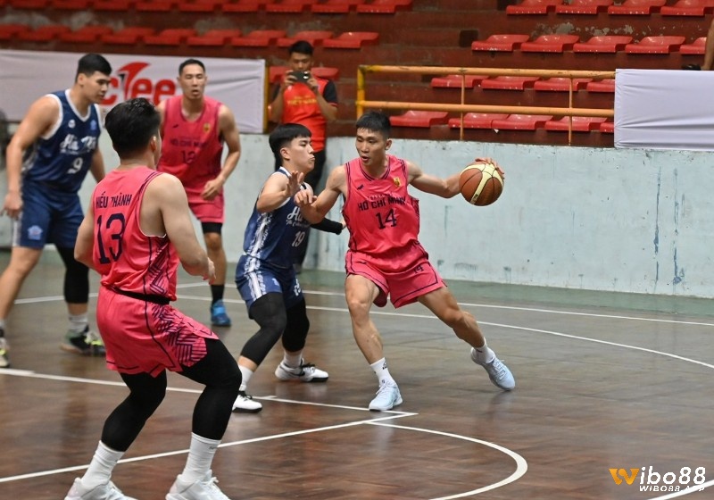 Kèo chấp tạo sự cân bằng giữa đội mạnh và yếu trong bóng rổ