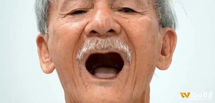 Người già mơ thấy mọc răng là điềm báo tích cực về sức khỏe và tinh thần của người nằm mơ