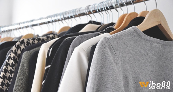 Mơ thấy quần áo đánh con gì được lý giải theo chi tiết mơ xảy ra