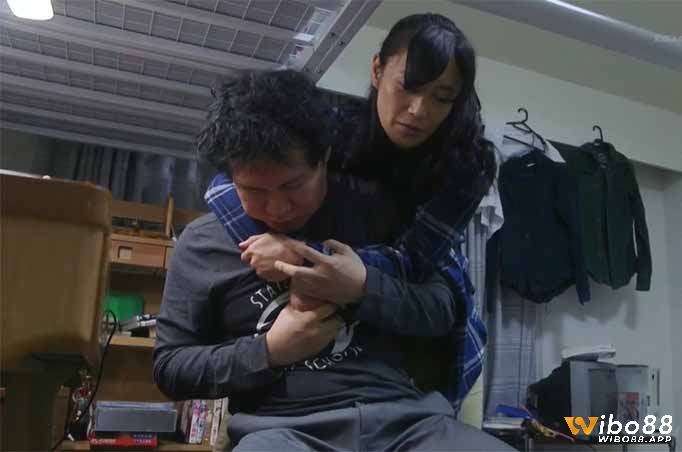 Bộ phim mẹ kế Hiraoka thoả mãn nhu cầu tình dục cho con chồng