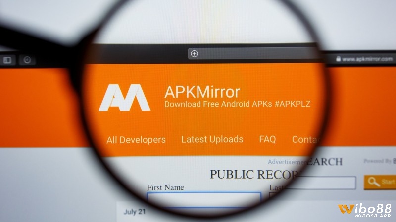 APKMirror phù hợp để tra cứu phiên bản game và ứng dụng