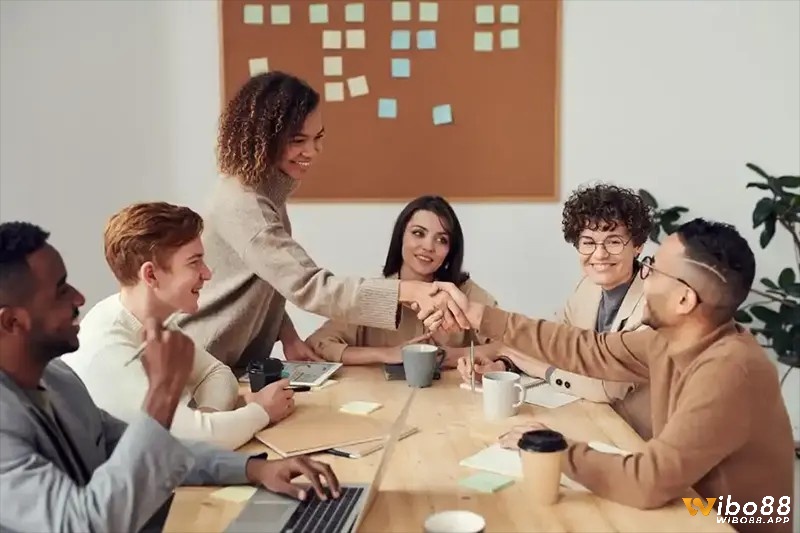 Giải mã giấc mơ thấy họp hành số mấy và các điềm báo liên quan