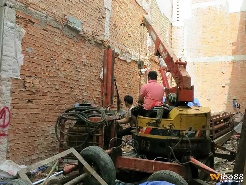 Giấc mơ thấy hàng xóm sửa hay xây nhà thể hiện cho những sự thay đổi và phát triển trong cuộc sống của bạn